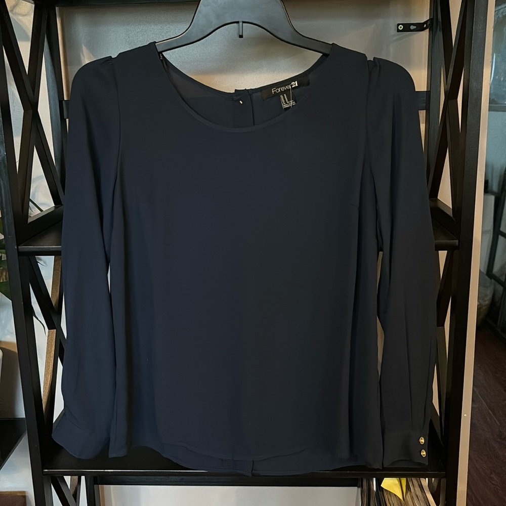 Button back blouse